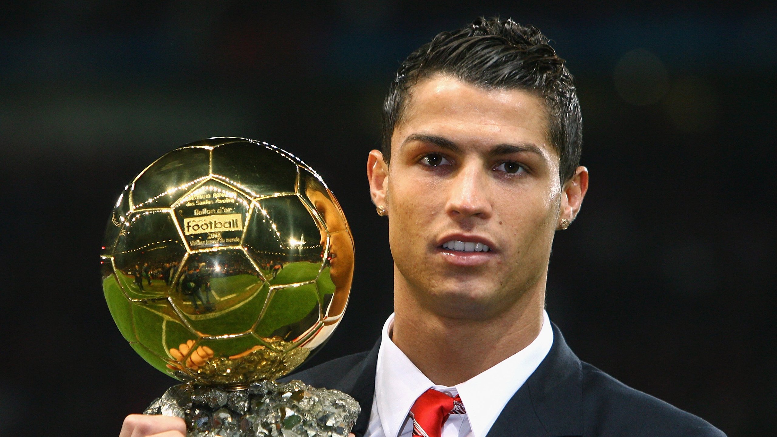 利物浦-不敌富勒姆，客场遭遇不利败局显骄傲，利物浦不敌富勒姆遭主场六连败